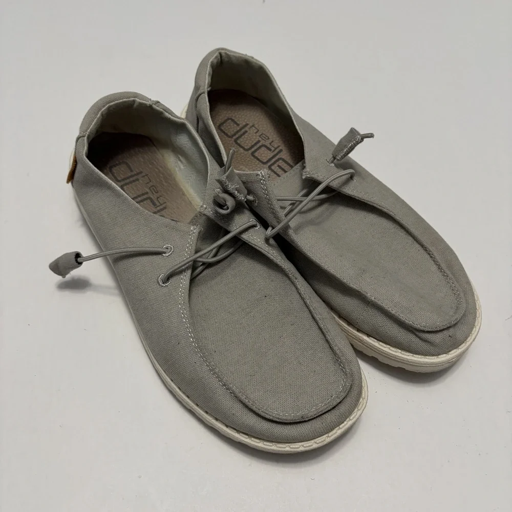 Hey Dude Womens Wendy Canvas Boat Shoe Loafers 9 Chambray Light Grey